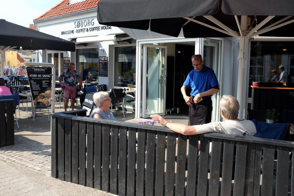 Lokken Hostel Exterior foto